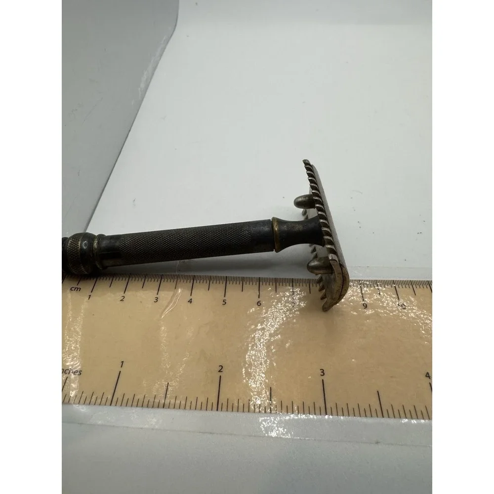 Gillette Old‎ Type Vintage double edge double comb Safety Razor